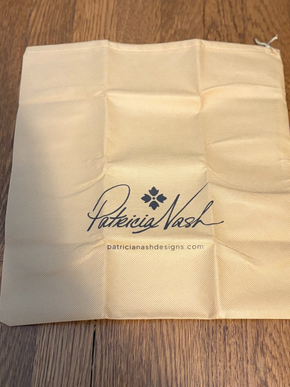 Patricia Nash dust bag new